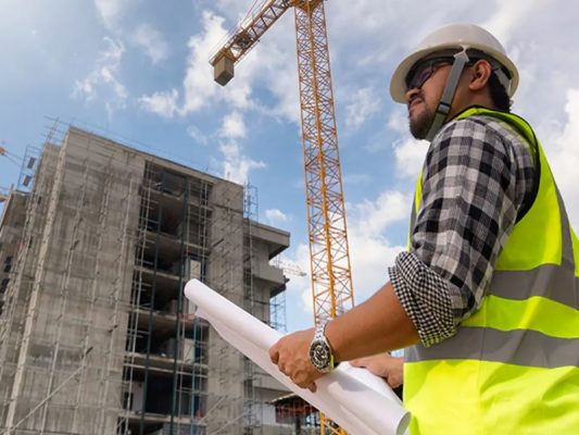 Penggunaan alat ukur ketebalan dalam proyek konstruksi
